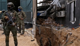 الجيش الإسرائيلي يدمر نفقاً ويقتل عناصر تابعة لحماس وسط غزة 