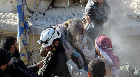 طفلة مصابة جراء غارة جوية على حلب (أرشيف)