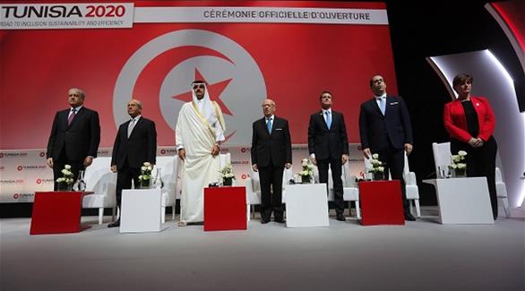 أمير قطر والرئيس التونسي ورئيس الحكومة الجزائرية في افتتاح مؤتمر تونس 2020 للاستثمار (رئاسة الجمهورية التونسية)