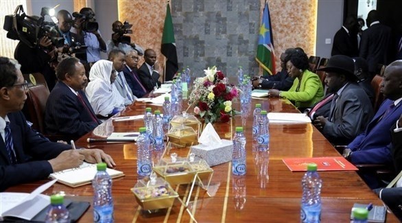 رئيس الوزرءا السوداني عبد الله حمدوك ورئيس جنوب السودان سيلفا كير في جوبا (أرشيف)