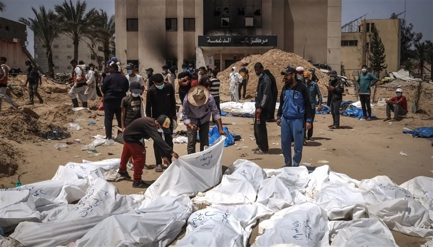 استخراج عشرات الجثث من مقبرة جماعية في غزة (أرشيف)