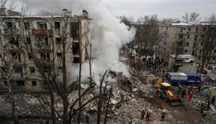 أوكرانيا تتهم روسيا بقتل 4 مدنيين بقصف صاروخي في أوديسا  