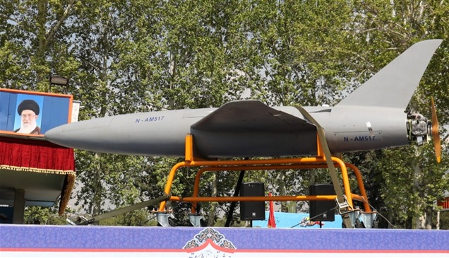بعد العقوبات الغربية.. إيران تكشف طائرة دون طيار انتحارية جديدة