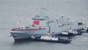 الجيش الصيني يبعد مدمرة أمريكية في البحر الجنوبي