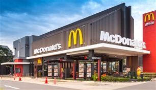 ماكدونالدز تطرح وجبات بـ5 دولارات لمواجهة أزمة ارتفاع كلفة المعيشة 