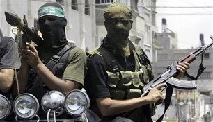 حماس تعلن فقدان الاتصال بمسلحين يحرسون 4 رهائن في غزة