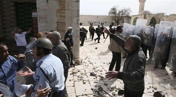 شرطة الاحتلال تقتحم المسجد الأقصى وتطرد المعتكفين بالقوّة (أرشيف)