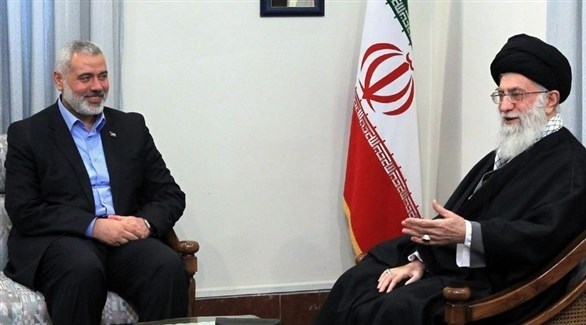 رئيس المكتب السياسي لحركة حماس إسماعيل هنية والمرشد الإيراني علي خامنئي (أرشيف)