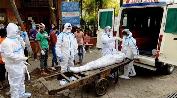 نقل جثمان لمواطن هندي بعد إصابته بكورونا (أرشيف)