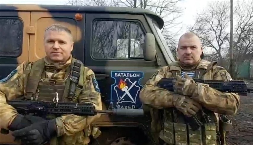 مسلحون من "فاكيل" الروسية في أوكرانيا (فاينانشال تايمز)